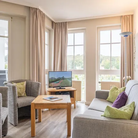 Ansprechende Mit Balkon Und Badewanne In