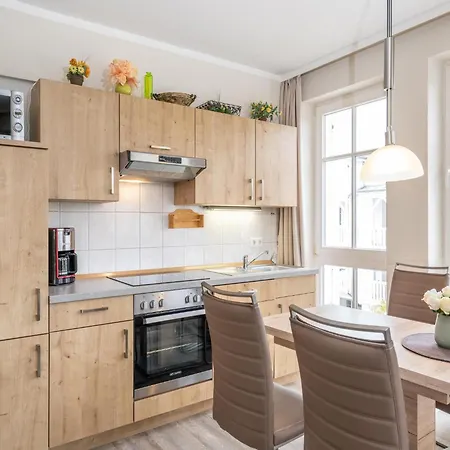 Ansprechende Mit Balkon Und Badewanne In Apartment *