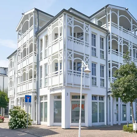 Ansprechende Mit Balkon Und Badewanne In Apartment *